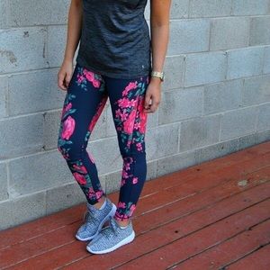 Albion Fit Rose Antigua Legging